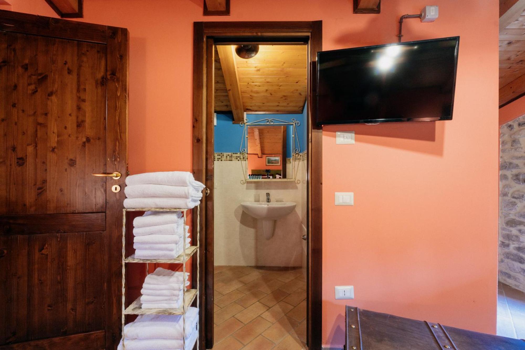 Casale Serena Fabro Ngoại thất bức ảnh